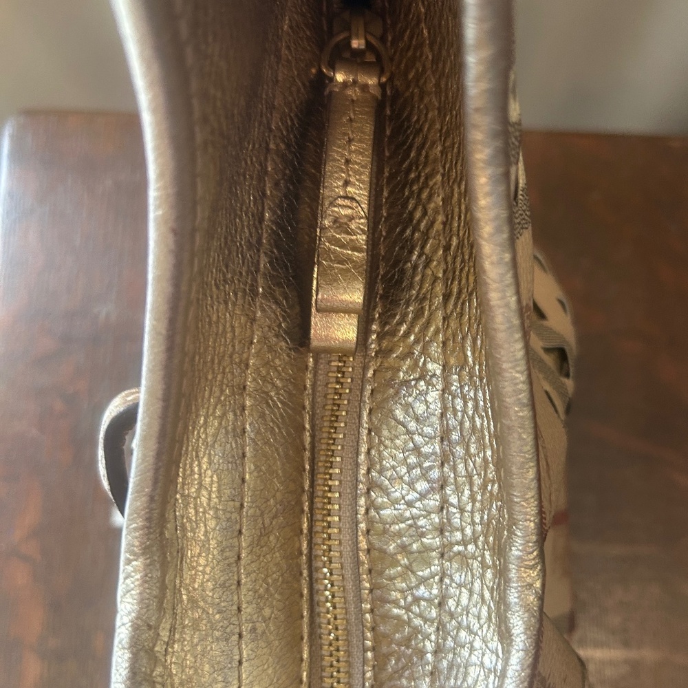 Burberry Bicolor Haymarket Check Cutout Drawstring Hobo Bag - Picture 14 of 16